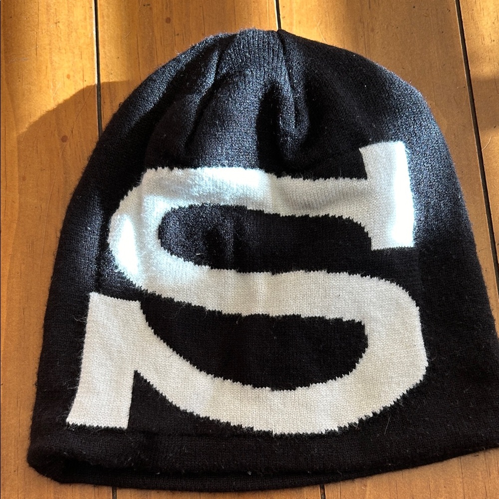 StussyBlack and White Logo Beanie